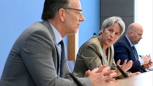 www.bundesregierung.de
